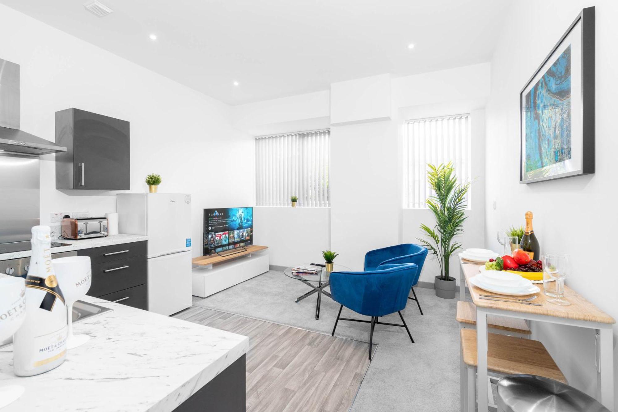 Modern Apartment In Brierley Hill - Secure Parking - Wifi & Netflix - Excellent Value - 11O Eksteriør billede