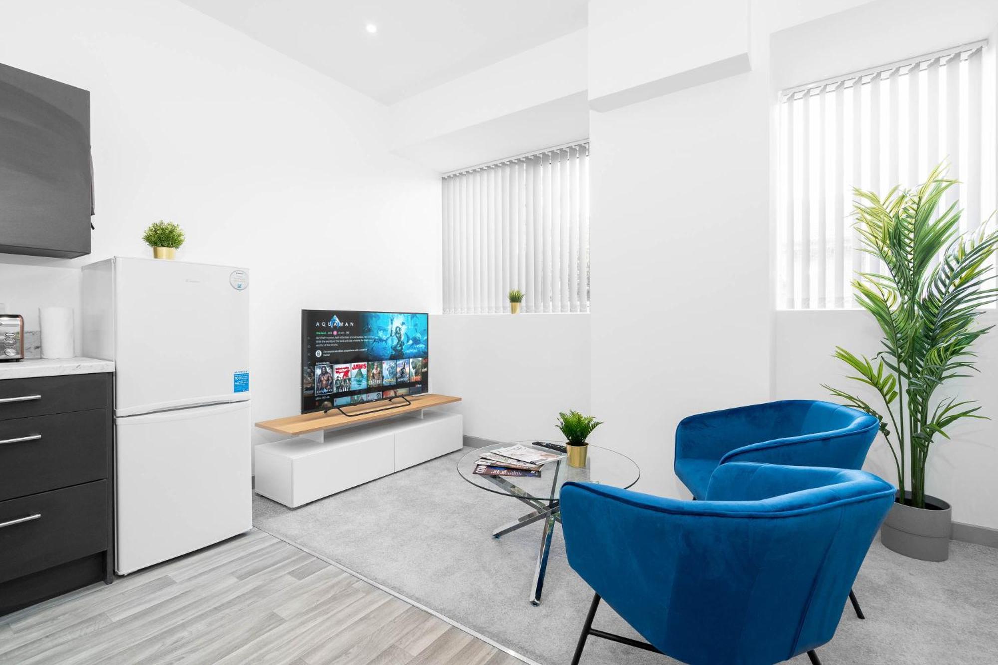 Modern Apartment In Brierley Hill - Secure Parking - Wifi & Netflix - Excellent Value - 11O Eksteriør billede